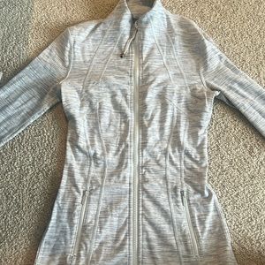 luluemon size 2 zip up